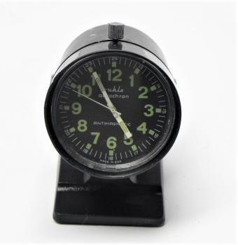 Moto-Classics - Kompetenz für Ihren Oldtimer - Uhren - mobile Zeitmesser