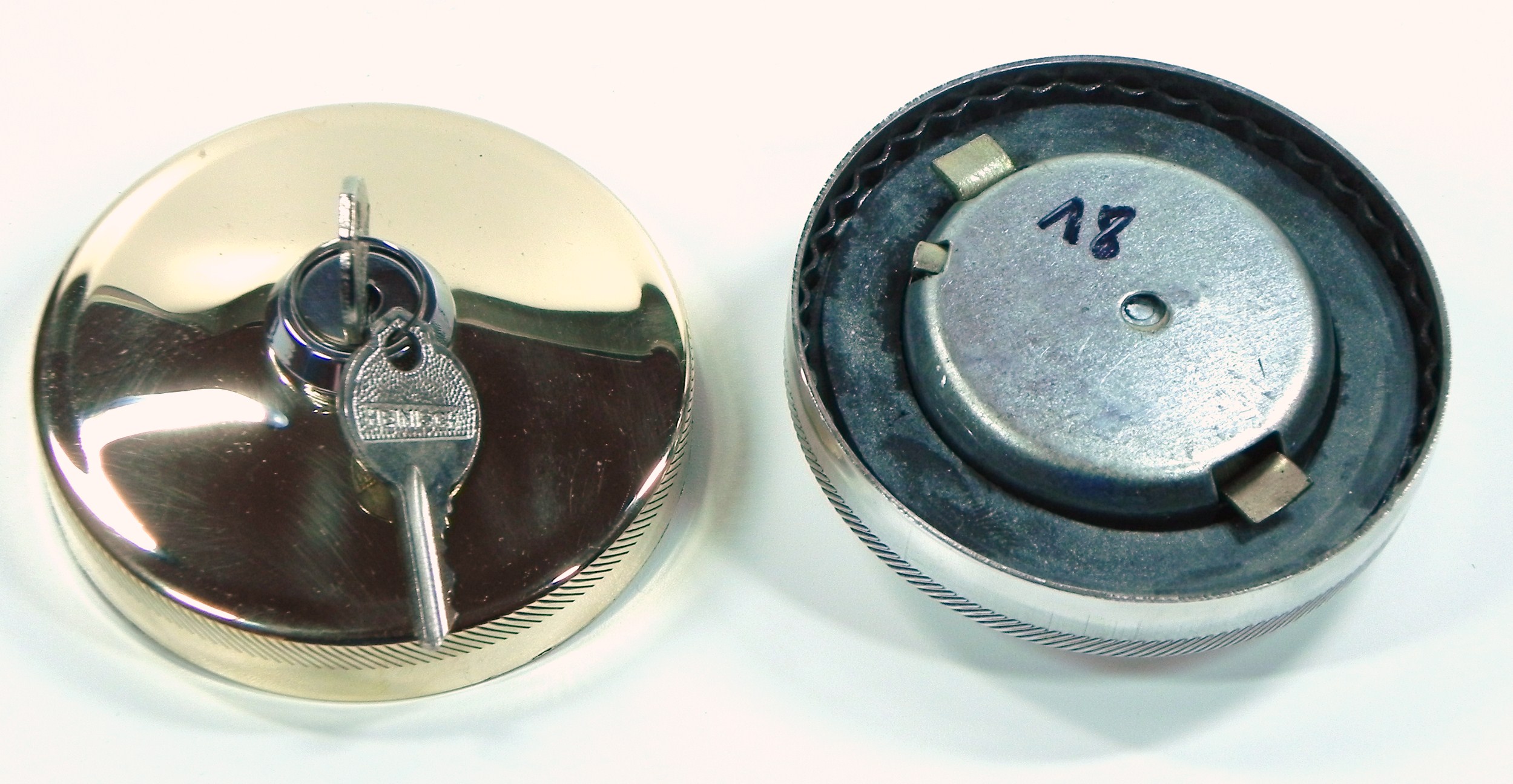 Abschließbarer Tankdeckel Ø60 mit 2 Schlüssel, Aluminium poliert